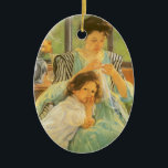 Ornement En Céramique Jeune mère coudre par Mary Cassatt, Art Vintage<br><div class="desc">Young Mother Sewing (vers 1900) de Mary Cassatt est une vintage impressionnisme peinture de famille de portrait d'art. Une fille, sa fille, se penche sur ses genoux. Un vase avec un bouquet de fleurs se trouve sur une table derrière. Une mère répare des vêtements avec un enfant. À propos de...</div>