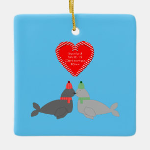Ornement En Céramique Joli Seals de baiser de Noël personnalisés