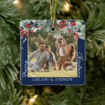 Ornement En Céramique Joyeux Noël photo et aquarelle Holly Navy<br><div class="desc">Créez des souvenirs de vacances durables avec notre Ornement en céramique de Noël personnalisé. Orné d'une sainte aquarelle et de baies,  cet ornement carré vous permet de customiser une photo centrale et d'inclure des noms pour un cadeau vraiment unique. Parfait pour rendre votre arbre et Noël encore plus spécial.</div>