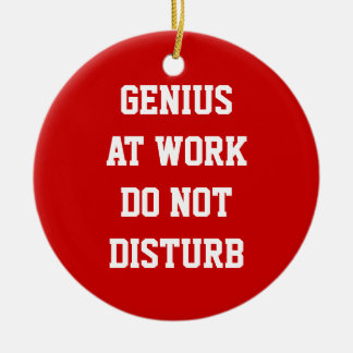 Ornement En Céramique Le génie au travail ne touchent pas à l'ornement