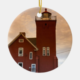 Ornement En Céramique Le phare de Two Harbors surplombant la baie d'Agat
