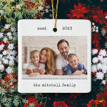 Ornement En Céramique Machine à écrire minimaliste | Deux photos et text<br><div class="desc">Ces ornements de vacances de Noël simples et minimalistes présentent votre photo personnelle préférée sur le devant, ainsi que votre nom et l'année en noir texte de la machine à écrire. L'arrière contient une autre de vos photos, éclairée par une superposition, afin que vous puissiez ajouter du texte ou des...</div>
