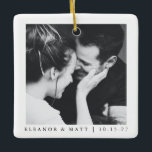 Ornement En Céramique Mariage photo minimaliste noir blanc<br><div class="desc">Couple blanc noir minimaliste personnalisé Mariage de photo ornement en céramique</div>