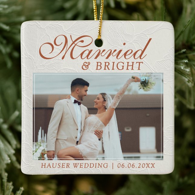 Ornement En Céramique Married and Bright Photo Keepsake Wedding (Capture the love from your wedding day with this Married and Bright Photo Keepsake Wedding Ornament!)