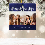 Ornement En Céramique Meilleurs amis bleu marine noms photo blanc<br><div class="desc">Un cadeau pour votre(vos) meilleur(s) ami(s) pour les anniversaires,  Noël ou un événement spécial. Texte noir : Friends for Life,  écrit avec un script de style tendance. Personnalisez et utilisez vos propres photos et noms. Un arrière - plan bleu marine. La couleur bleue est inégale.</div>