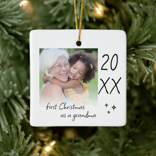 Ornement En Céramique Modern Simple First Christmas As Grandma Photo (Arbre)