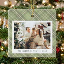 Moderne photo de famille en tartan vert sauge pour