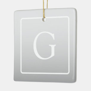 Ornement En Céramique Monogramme de nom de famille avec un dégradé gris