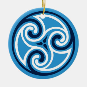 Ornement En Céramique Motif de Triskele de Celtic, bleu de ciel et blanc
