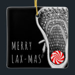 Ornement En Céramique Noël de crosse créative<br><div class="desc">Un ornement unique de Noël en crosse avec boule de lax de menthe poivrée et les mots : Joyeux Lax-mas. Pour customiser modifier le texte pour ajouter le nom du joueur de crosse,  de l'entraîneur ou de l'équipe de sports et l'année.</div>
