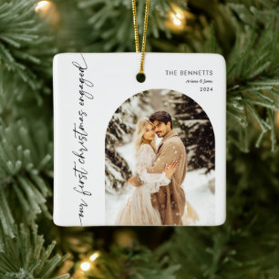 Ornement En Céramique Notre premier Noël fiancés Photo de fiançailles