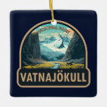 Ornement En Céramique Parc national de Vatnajokull Islande Voyager Vinta<br><div class="desc">Design vectoriel Vatnajökull. Définie par des glaciers massifs,  des grottes de glace,  des sommets enneigés,  des zones géothermiques et des rivières,  la région comprend Jökulsárlón.</div>