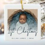 Ornement En Céramique Photo Baby's First Christmas Turquoise Script bleu<br><div class="desc">Célébrez le premier Noël du bébé avec ce ornement minimaliste moderne de photo-conservation. Le texte bleu turquoise indique "1er Noël" dans un script d'écriture manuscrite tendance. Remplacez facilement l'exemple d'image par votre photo préférée, et ajoutez le nom du bébé et l'année ci-dessous. Un écran de dégradé blanc aide à faire...</div>