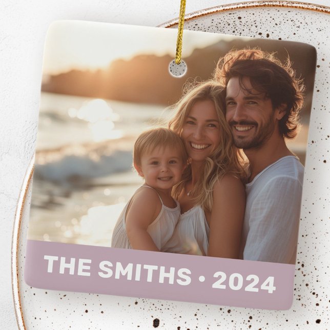 Ornement En Céramique Photo de famille moderne pourpre poussiéreux nom a (Family photo modern dusty purple name year ceramic ornament)