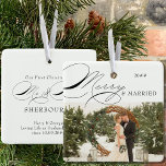 Ornement En Céramique Photo joyeuse et mariée et M. et Mme Calligraphy<br><div class="desc">Joyeux et marié ornement photo de Noël que vous pouvez personnaliser avec votre photo préférée et le libellé personnalisé. Design typographique élégant avec calligraphie tourbillonnant et facile à éditer pour un couple marié. Cet ornement de vacances est écrit avec Merry & Married d'un côté et texte modifiable de l'autre. L'exemple...</div>