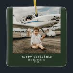 Ornement En Céramique Photo minimaliste Joyeux Noël<br><div class="desc">Élevez votre décor de vacances avec notre minimaliste Joyeux ornement photo en céramique de Noël. Ce design intemporel et élégant vous permet de présenter vos photos de vacances chères. Ajoutez une touche personnalisée à votre sapin de Noël ou créez un cadeau mémorable pour vos proches.</div>