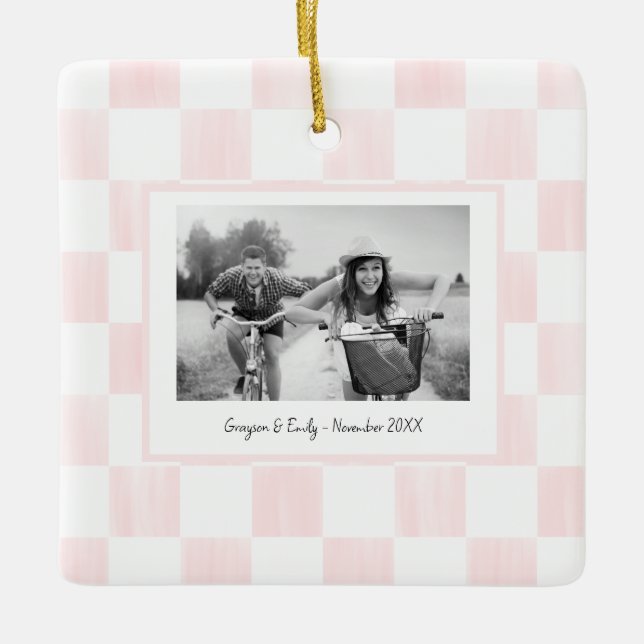 Ornement En Céramique Pink Checkerboard Personalized Photo (Devant)