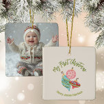 Ornement En Céramique Premier Noël du bébé minimal Neutre pour le genre<br><div class="desc">Premier ornement personnalisé de garde minimal et neutre pour bébé de Noël avec photo sur le dos. Créé à partir d'ornements de Noël fantaisistes dessinés à la main. Art original de Leslie Larson.</div>