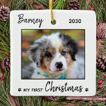 Ornement En Céramique Premier Noël mignonne chiot - Simple chien animal<br><div class="desc">Mon premier Noël ! Décorez votre arbre ou envoyez un cadeau spécial avec ce super mignon personnalisable personnalisation de l'ornement de vacances photo animal de compagnie. Ajoutez la photo de votre chien et personnalisez avec le nom et l'année. L'ornement est double face, vous pouvez faire des photos différentes de chaque...</div>