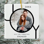 Ornement En Céramique Premier Noël moderne Engagé Photo Céramique Ornam<br><div class="desc">Cet ornement photo moderne de Noël engagé est décoré du mot JOY en noir sur un arrière - plan blanc. Facilement personnalisable avec votre photo et votre nom.</div>