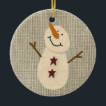 Ornement En Céramique Prim Country Snowman Orament<br><div class="desc">Cet ornement primitif de Snowman est orné d'un bonhomme de neige primitif dessiné à la souris et à l'art numérique.</div>