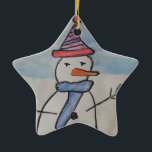 Ornement en céramique Snowman & Christmas Tree<br><div class="desc">L'heureux bonhomme de neige a décoré son sapin de Noël de nombreux ornements étincelants. Il est si heureux Noël arrive, d'autant plus qu'il a vu des cadeaux qui lui ont été mis sous l'arbre. Joli bonhomme de neige aquarelle et design d'arbre de Noël qui vous apporte ce sentiment festif. Les...</div>