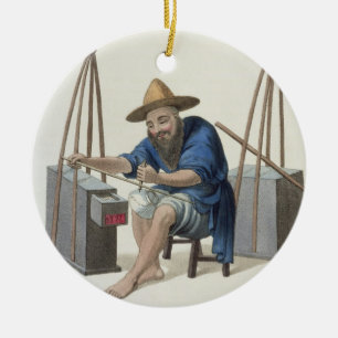 Ornement En Céramique Un raccomodeur de porcelaine, plaquent 28 'du