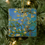 Ornement En Céramique Vincent van Gogh - Arbre aux amandes en fleurs<br><div class="desc">Floraison d'amandiers (1890) par Van Gogh est un post impressionnisme vintage d'art floral encore vie peinture. Branche d'un amandier en fleurs dans un jardin de printemps avec le ciel bleu en arrière - plan. Belles fleurs blanches fleuries. À propos de l'artiste : Vincent Willem van Gogh (1853-1890) était un peintre...</div>