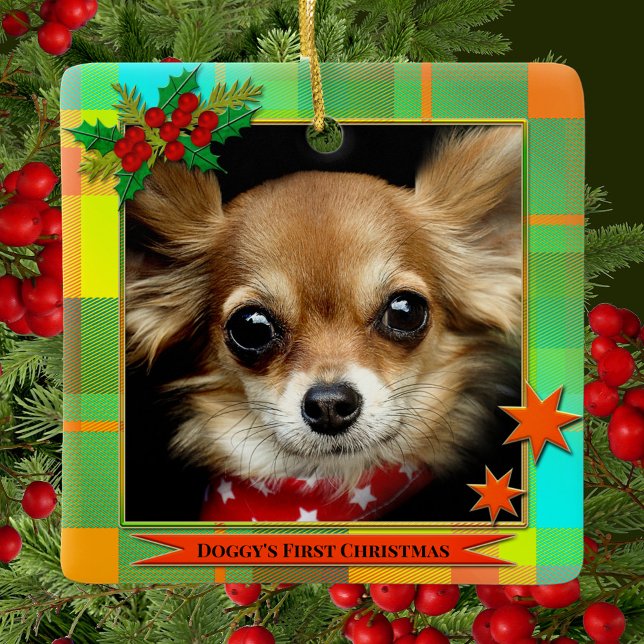 Ornement En Céramique Votre photo d'abord apposée Noël (Colorful plaid Christmas ornament featuring a cute image of a chihuahua or your custom (pet) photo)