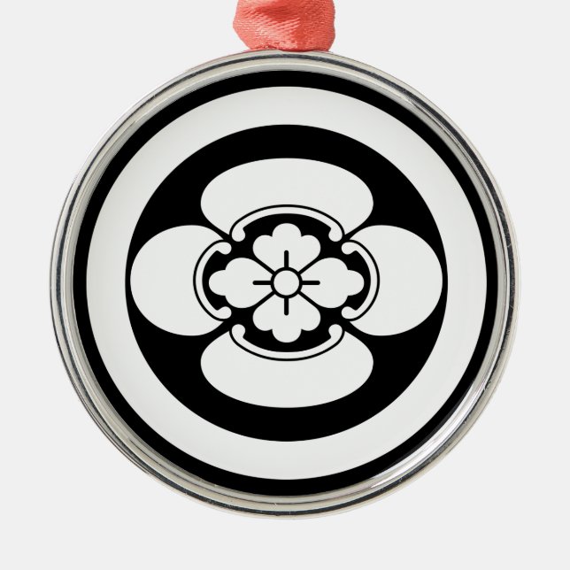 ORNEMENT EN MÉTAL 丸 (Devant)