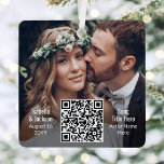 Ornement En Métal 2 Chanson Mariage photo ∙ Nouvelle mariée Playlist<br><div class="desc">Célébrez une 1ère fête joyeuse en tant que jeunes mariés avec un élégant code QR interactif carré métal ornement de Noël. Les images et tout le libellé de ce modèle sont simples à personnaliser, et peuvent être différents ou identiques à l'avant et à l'arrière. (CONSEIL EN MATIÈRE DE PLACEMENT D'IMAGE...</div>