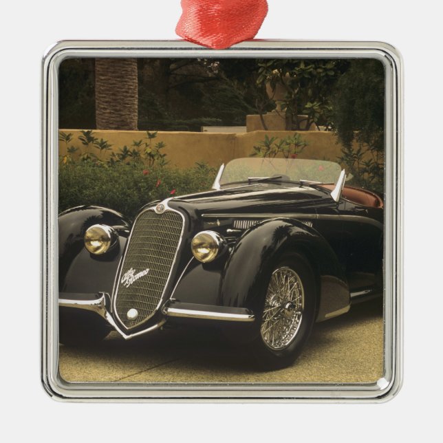Ornement En Métal Alfa Romeo 8C 2900B est très un rare et très (Devant)