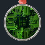Ornement En Métal Art de motif de piste de carte de circuit imprimé<br><div class="desc">Donnez à vos accessoires une esthétique high-tech avec ce graphisme haute définition représentant une carte de circuit imprimé (PCB) nue. Conçu pour ceux qui apprécient l'architecture fondamentale de la technologie numérique, ce visuel met en valeur la beauté minimaliste d'un masque de soudure vert foncé accentué par un réseau complexe de...</div>