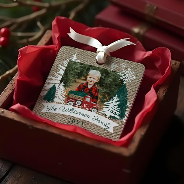 Ornement En Métal Camion Rouge Livraison Arbre de Noël Burap Photo (Red Truck Christmas Tree Delivery Burlap Photo Metal Ornament)