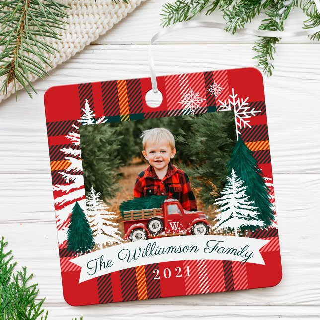 Ornement En Métal Camion Rouge Livraison Arbre de Noël Photo Platine (Red Truck Christmas Tree Delivery Red Plaid Photo Metal Ornament)