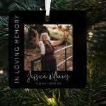 Ornement En Métal Dans Loving Memory | 5 Photo Collage |<br><div class="desc">Créez un souvenir pour honorer votre être aimé avec notre ornement de Noël personnalisé. Le design comprend une grande image sur le devant, inscrite avec leur nom et les dates importantes, ainsi qu'un collage de 4 photos supplémentaires sur le dos. Un beau sentiment, "In Loving Memory" (En mémoire d'amour) est...</div>