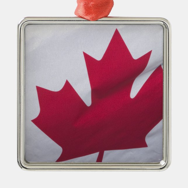 Ornement En Métal Drapeau canadien. (Devant)