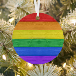 Ornement En Métal Drapeau en bois de SlipperyJoe's pride couleurs ar