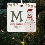 Ornement En Métal Enfants Snowman Monogramme Arbre de Noël<br><div class="desc">Donnez une touche personnelle à votre sapin de Noël en cette période de fêtes avec un ornement de neige fantasque! Doté d'un sabot rouge et vert, ce ornement peut être personnalisé avec une photo spéciale, l'initiale, le nom et l'année de votre enfant, et un accueil modèle inclus. Faites de cette...</div>