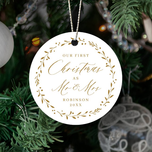 Ornement En Métal Gold Botanical Mr & Mrs Our First Christmas (Gold Botanical Mr & Mrs Our First Christmas Metal Ornament)