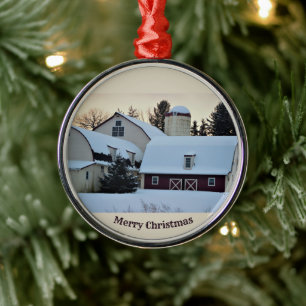 Ornement En Métal Grange couverte de neige