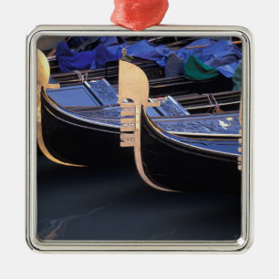 Ornement En Métal Italie, Vénétie, Venise. Rangée de Gondolas.
