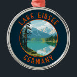Ornement En Métal Lac Eibsee Allemagne Cercle retro désorganisé<br><div class="desc">Design vectoriel du lac Eibsee. Il se trouve à la base nord du Zugspitze,  la plus haute montagne d'Allemagne.</div>