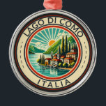 Ornement En Métal Lago di Como Italia Illustration Insigne d'Art de<br><div class="desc">Design vectoriel du lac de Côme. Le lac de Côme,  situé dans la région de Lombardie,  dans le nord de l'Italie,  est une station balnéaire haut de gamme connue pour ses paysages spectaculaires,  située au pied des Alpes.</div>