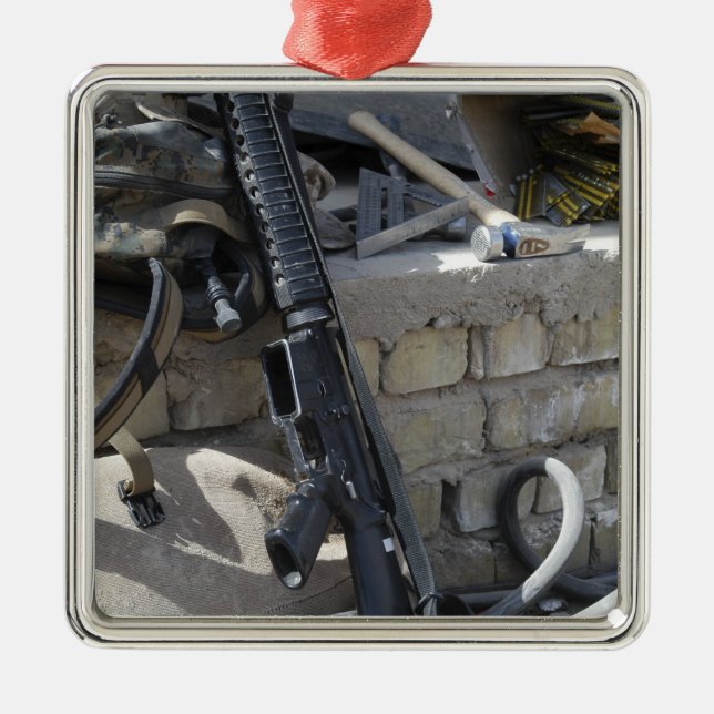 Ornement En Métal L'équipement d'une Marine (Devant)