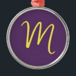 Ornement En Métal Lettre initiale Monogramme élégant Indigo jaune<br><div class="desc">Voulez-vous posséder un produit avec les initiales de votre nom? Il est très simple,  esthétique et attrayant.</div>