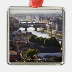 Ornement En Métal L'Italie, Florence, le Ponte Vecchio et le fleuve