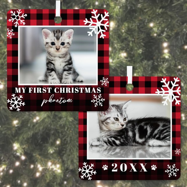 Ornement En Métal Ma première photo de chat rouge de Noël (My First Christmas Red Plaid Cat Photo Metal Ornament )