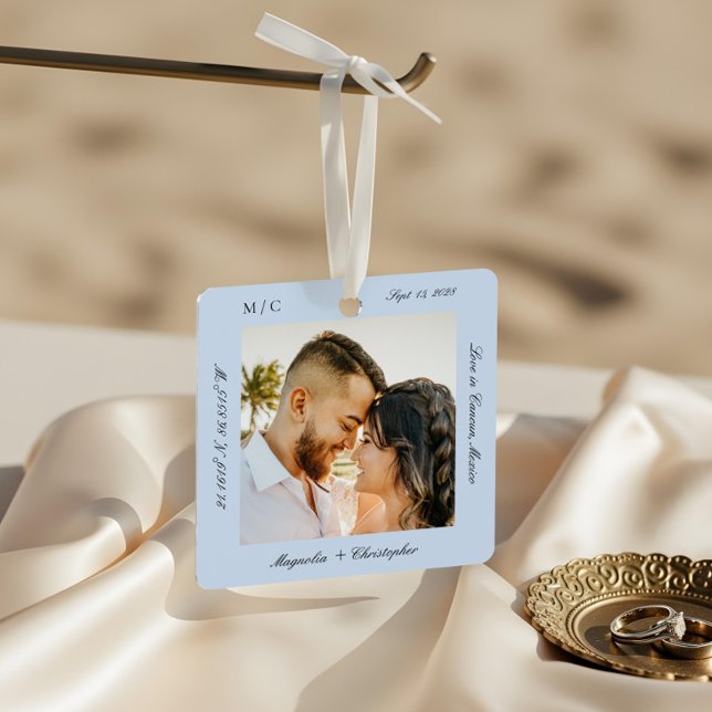 Ornement En Métal Minuscule mariage élégant lune de miel photo (Minimal Elegant Wedding Honeymoon Photo keepsake Metal Ornament3)