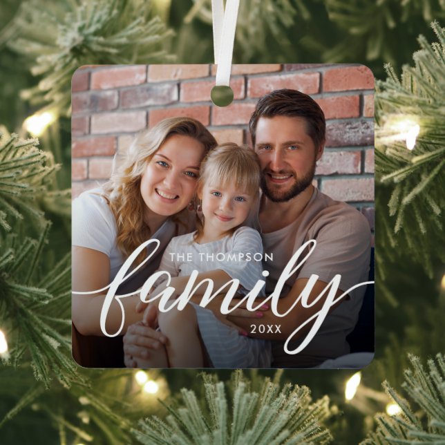 Ornement En Métal Modern Script Family Photo Christmas Personalized (Insitu)
